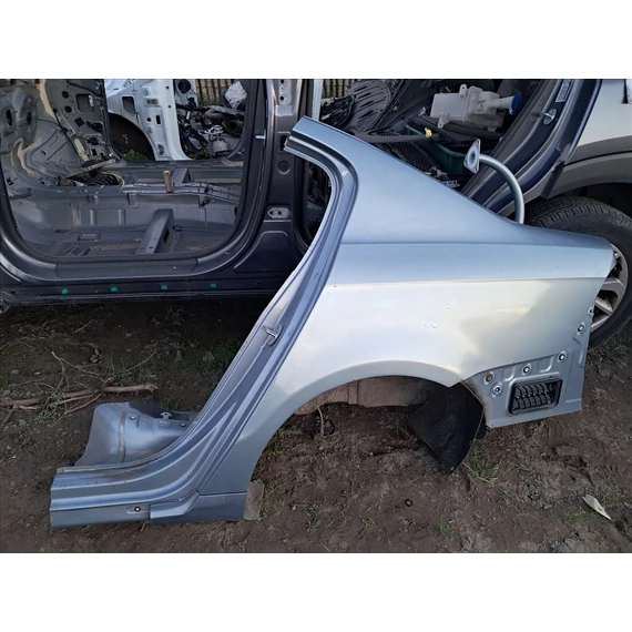 VOLKSWAGEN PASSAT B7 SEDAN Bal hátsó sárvédő negyed