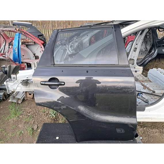 SUZUKI VITARA (LY) Jobb hátsó ajtó ZCE