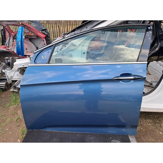 HYUNDAI I40 (VF) Bal első ajtó YU6