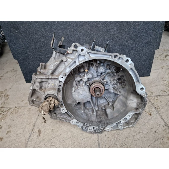 TOYOTA AURIS II 1.6 BENZIN Váltó