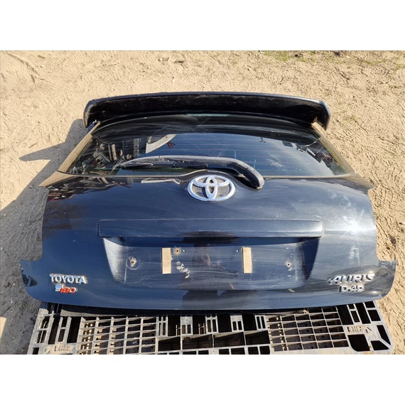TOYOTA AURIS Csomagtérajtó