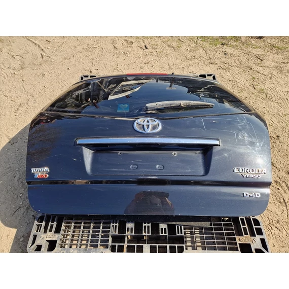 TOYOTA COROLLA VERSO Csomagtérajtó