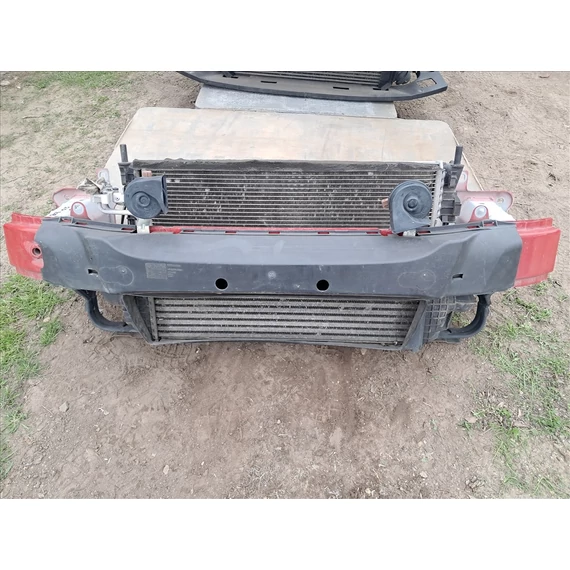 VOLVO V50 2.0 DIESEL Hűtő szett első lökhárító merevítővel