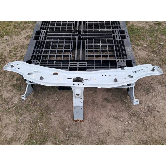 DACIA DUSTER Zárhíd, homlokfal