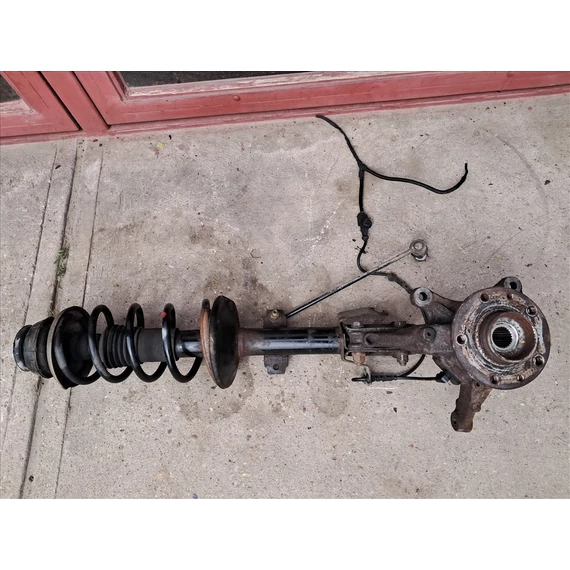 DACIA DUSTER 1.5 DCI Jobb első gólyaláb csonkállvánnyal