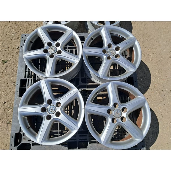 TOYOTA COROLLA VERSO (AR10) Gyári 17"-es alufelni szett