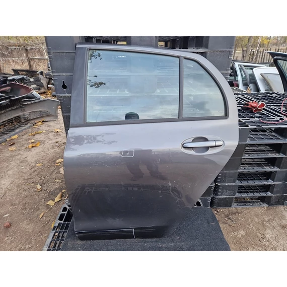 TOYOTA YARIS II bal hátsó ajtó