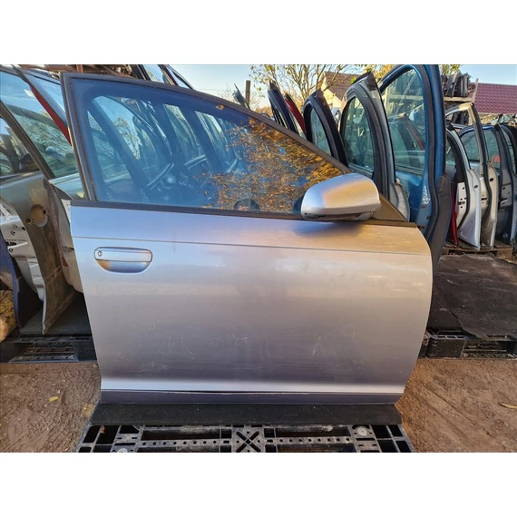 AUDI A6 (4F) Jobb első ajtó