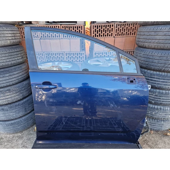 TOYOTA COROLLA VERSO jobb első ajtó