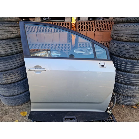 TOYOTA COROLLA VERSO jobb első ajtó