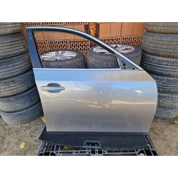 BMW E60 jobb első ajtó