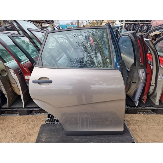 SEAT TOLEDO Jobb hátsó ajtó