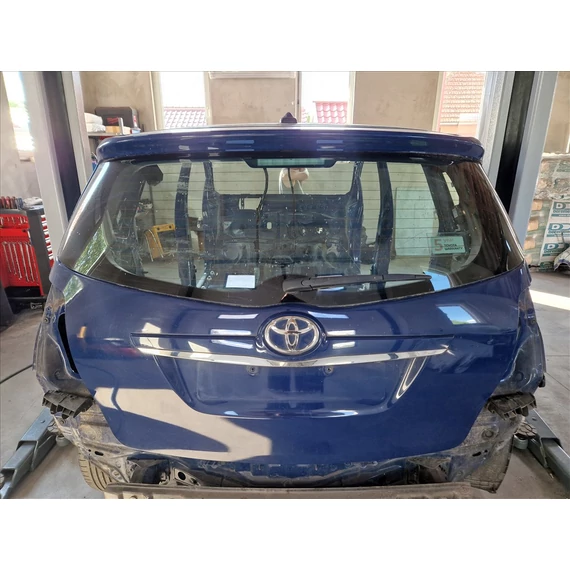 TOYOTA VERSO csomagtérajtó