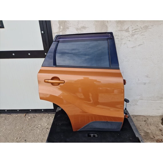 SUZUKI VITARA (LY) Jobb hátsó ajtó 
