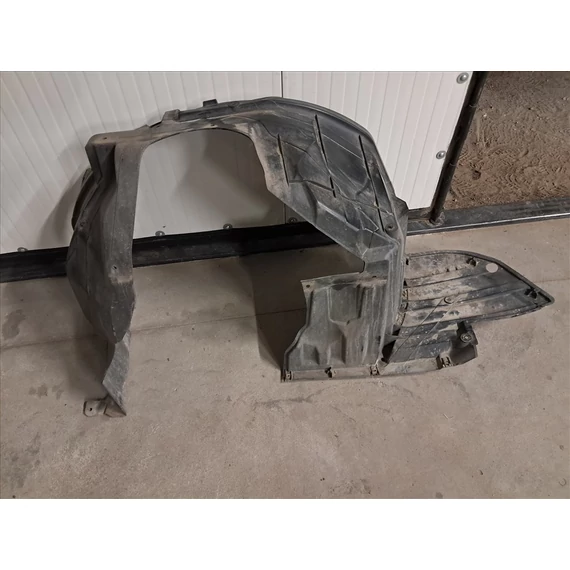 SUZUKI VITARA (LY) Bal első dobbetét 72322-54P0