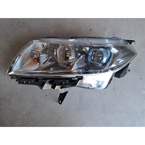 Suzuki Vitara (LY) Bal fényszóró