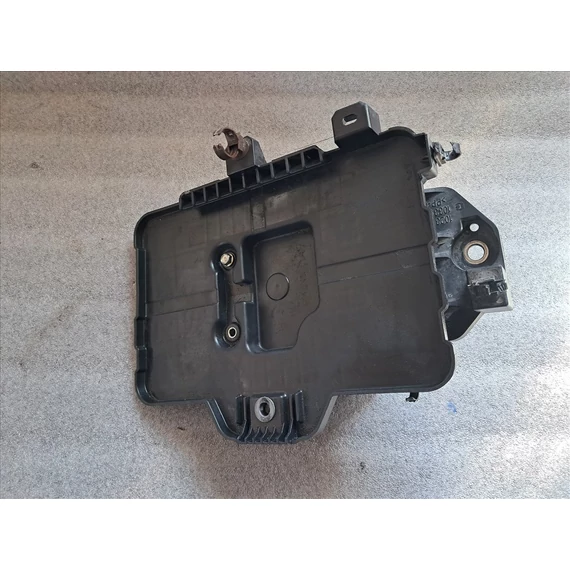 SUZUKI VITARA (LY) Akkumulátor tartó 72521-61M10 72522-61M00