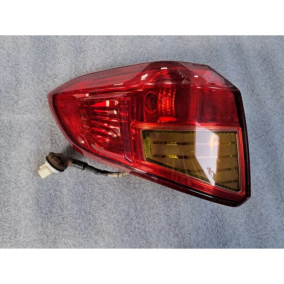 Suzuki Vitara (LY) Bal külső hátsó lámpa
