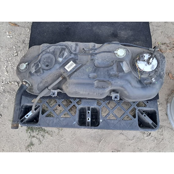 Suzuki Vitara (LY) benzin Tank