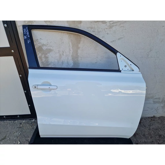 SUZUKI VITARA (LY) jobb első ajtó 26U