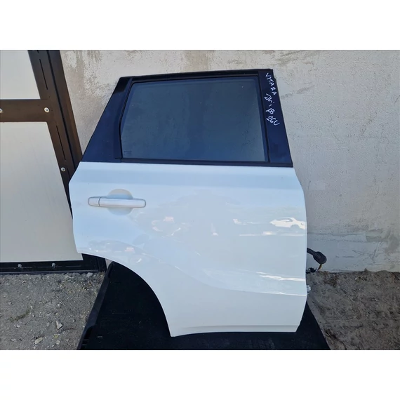 SUZUKI VITARA (LY) jobb hátsó ajtó 26U