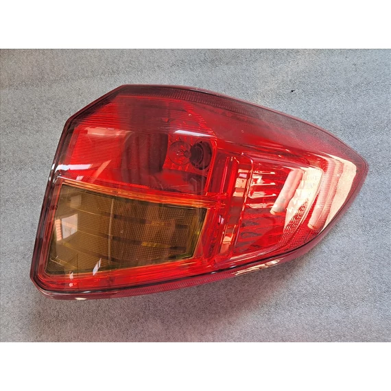 Suzuki Vitara (LY) Jobb külső hátsó lámpa
