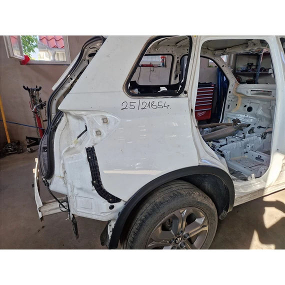 Suzuki Vitara (LY) jobb hátsó sárvédő negyed