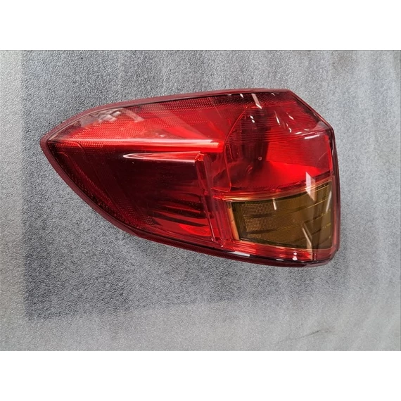 Suzuki Vitara (LY) Bal külső hátsó lámpa