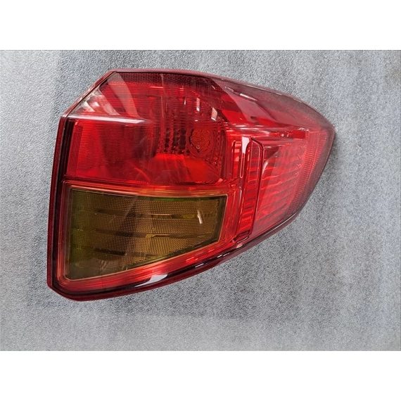 Suzuki Vitara (LY) Jobb külső hátsó lámpa