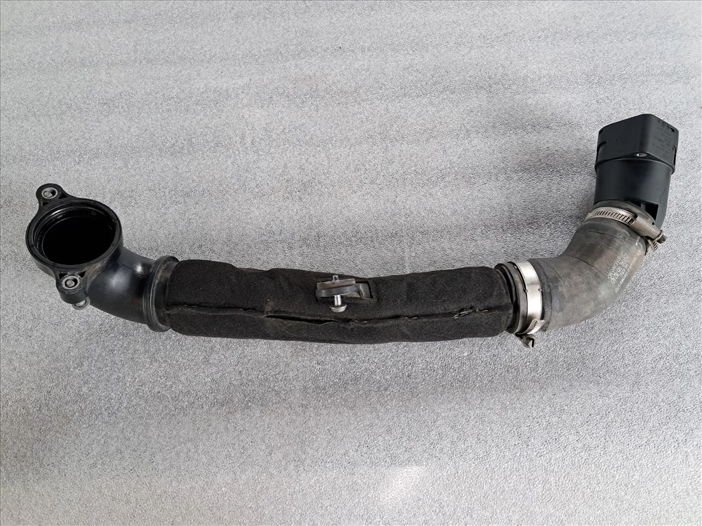 AUDI A3 (8V) 2.0 CRTDI  CRB cooler cső, turbócső 04L145828D 04L131111M