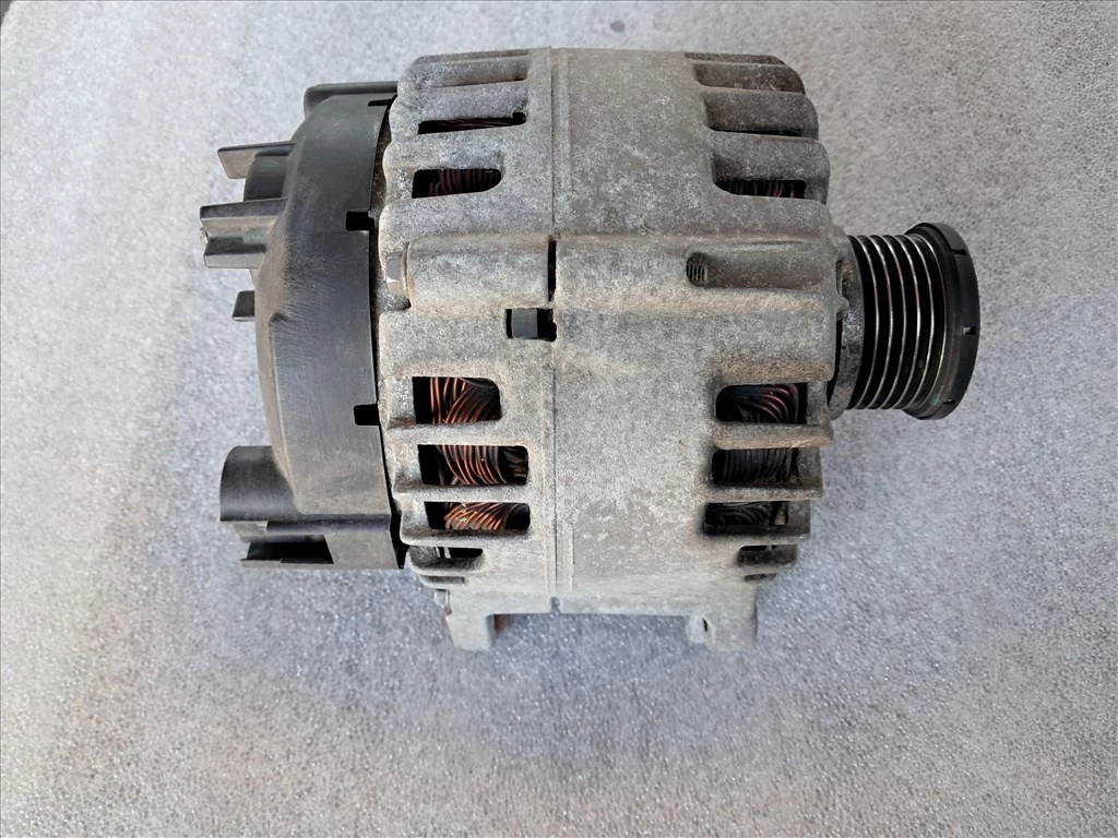 AUDI A3 (8V) 2.0 CRTDI generátor 03L903023L