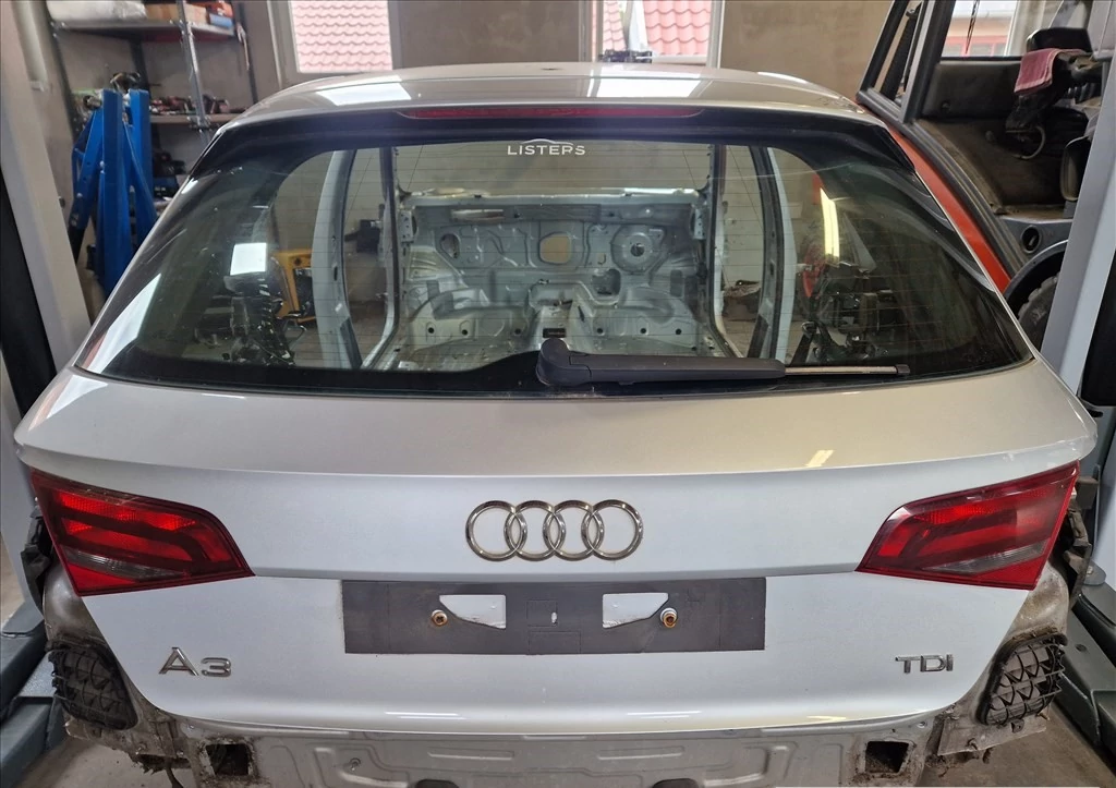 AUDI A3 (8V) Csomagtérajtó