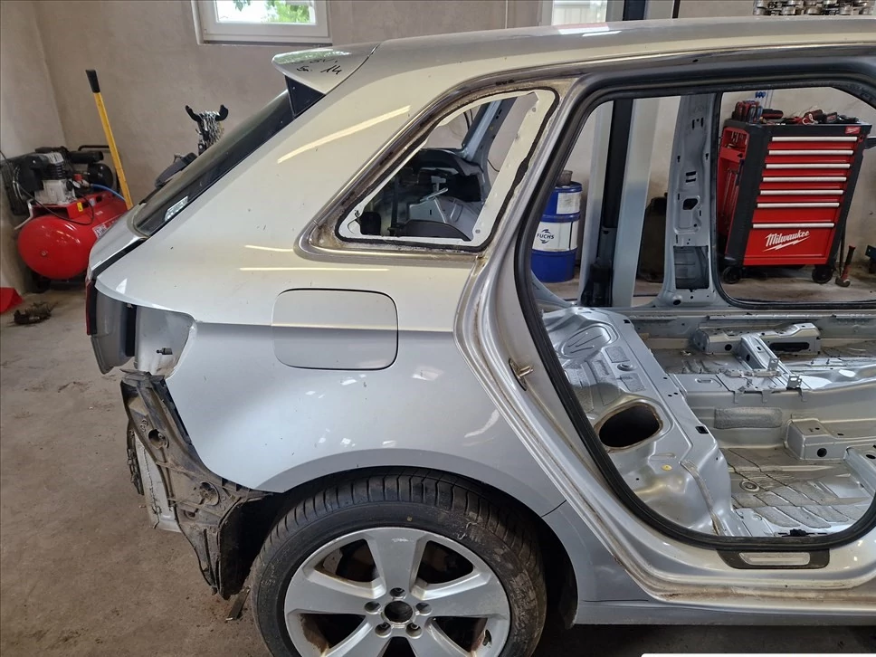 AUDI A3 (8V) Jobb hátsó sárvédő negyed