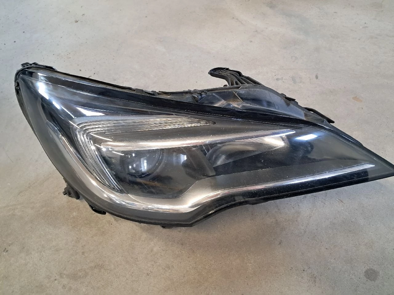 OPEL ASTRA K Jobb fényszóró