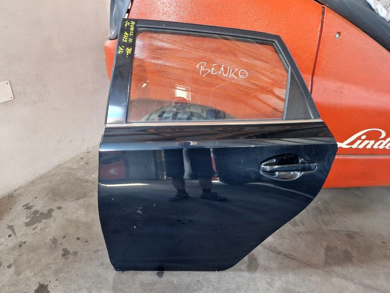 TOYOTA AURIS II  bal hátsó ajtó