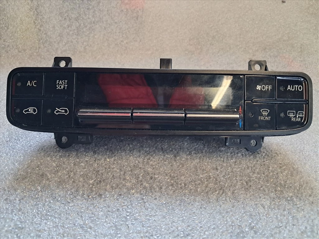 TOYOTA AURIS II  klímakapcsoló, fűtéskapcsoló 55900-02090
