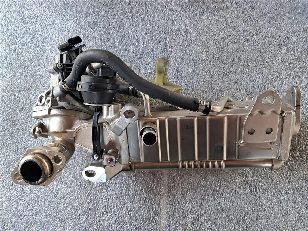 TOYOTA AVENSIS T27 1.6 D4D N47C16A (1WW) EGR hűtő 7926006