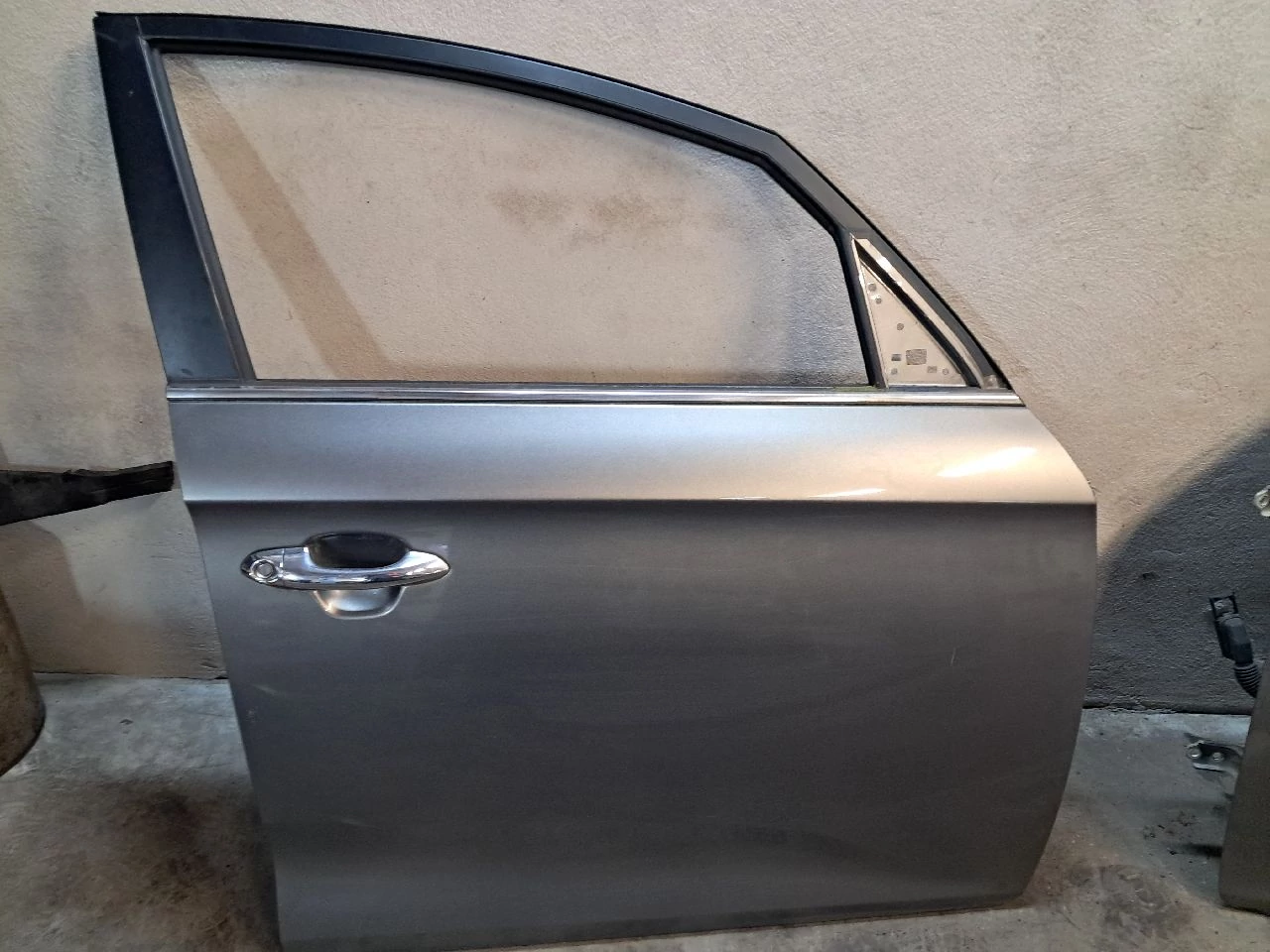 KIA CARENS (RP) jobb első ajtó IM