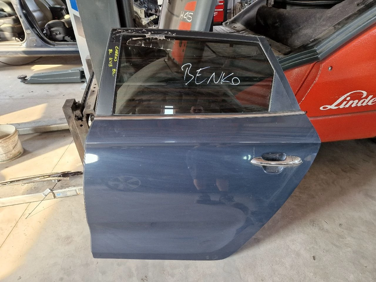 KIA CARENS (RP) bal hátsó ajtó KU9