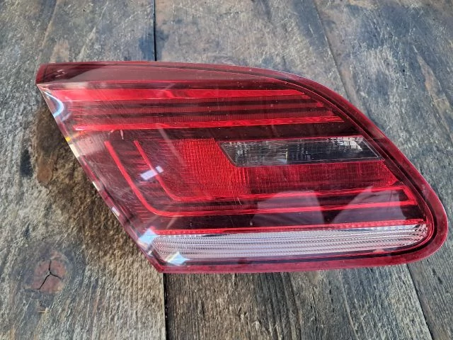 VOLKSWAGEN CC bal hátsó belső lámpa 3C8945307Q