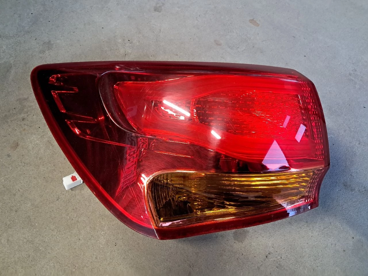 KIA CEED II (JD) KOMBI bal külső hátsó lámpa