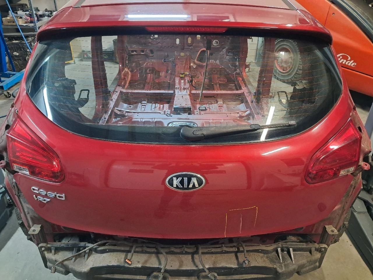 KIA CEED II (JD) csomagtérajtó