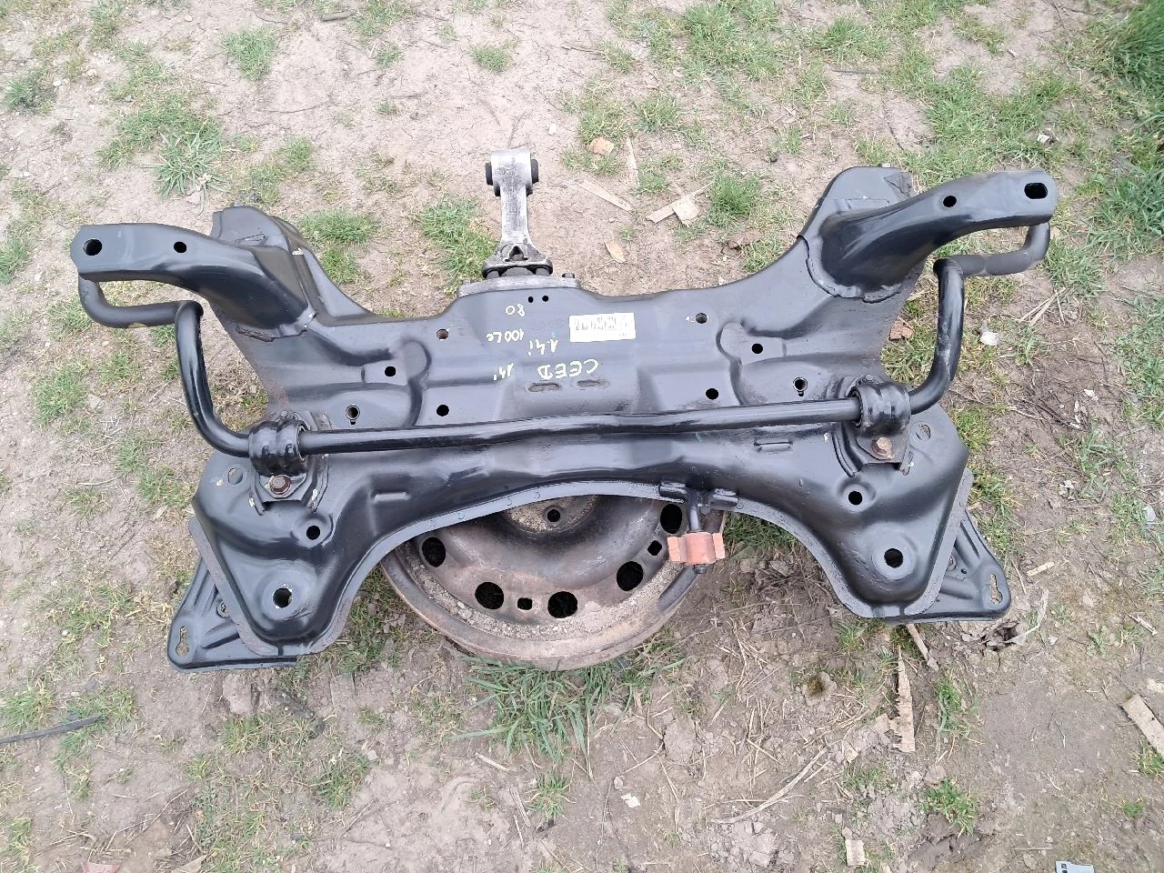 KIA CEED II (JD) bölcső 62401-A6200