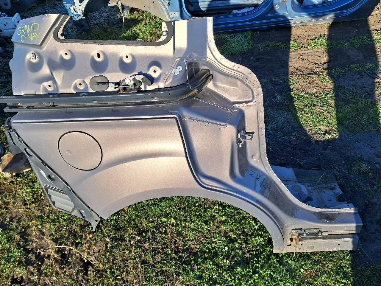 FORD C-MAX II GRAND jobb hátsó sárvédő negyed