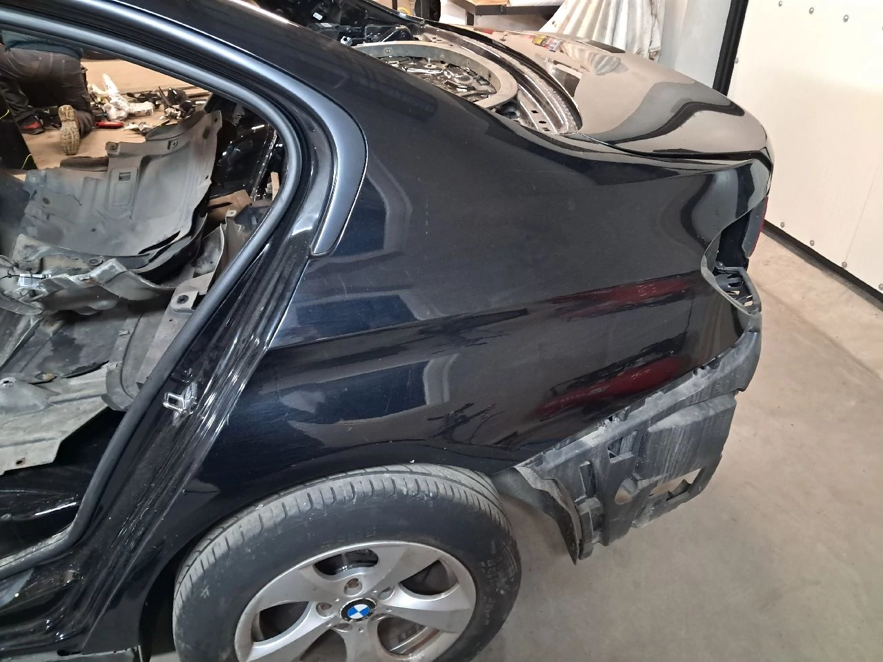 BMW (F30) Bal hátsó sárvédő, negyed
