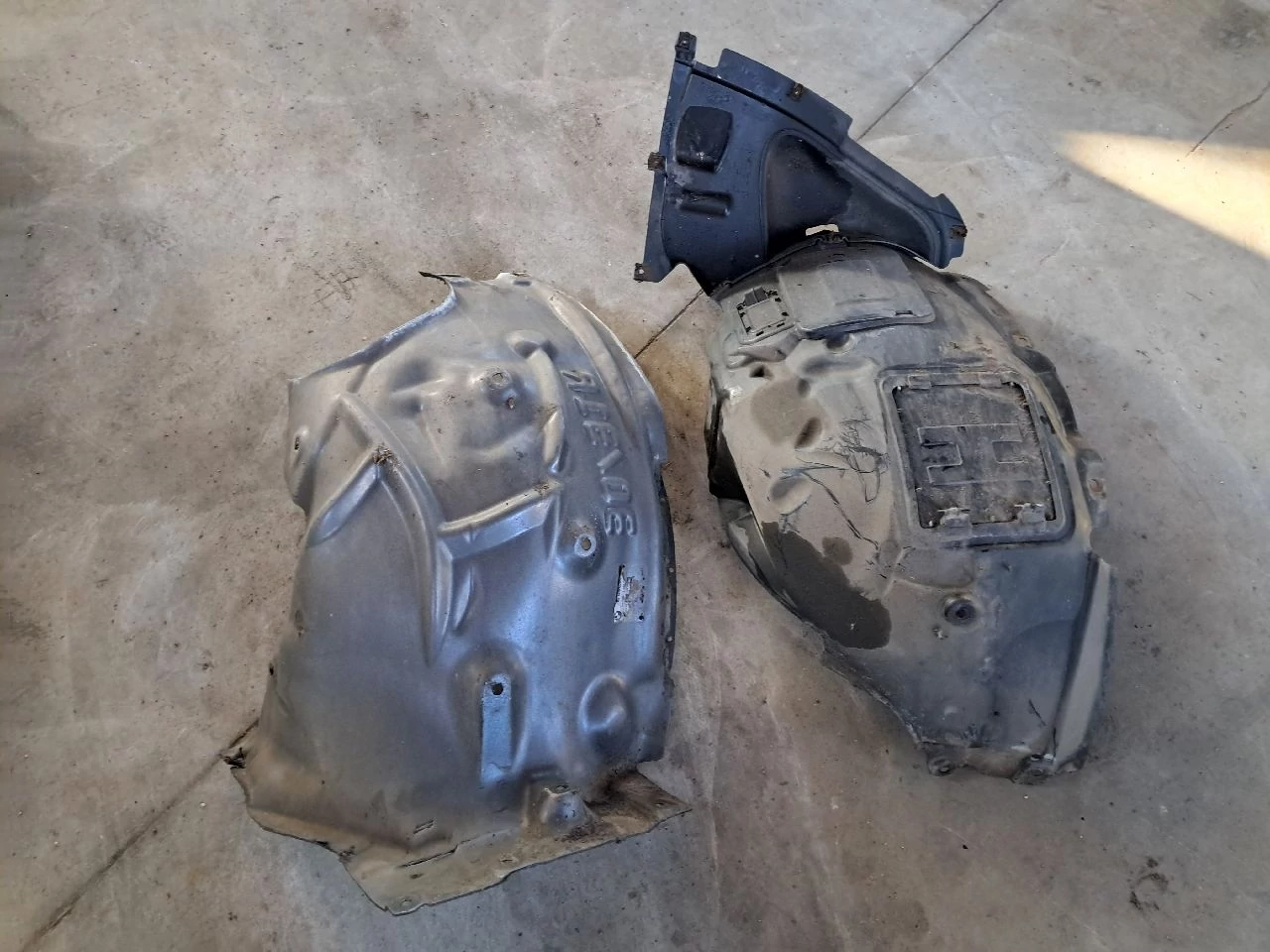 BMW (F30) Jobb első dobbetét