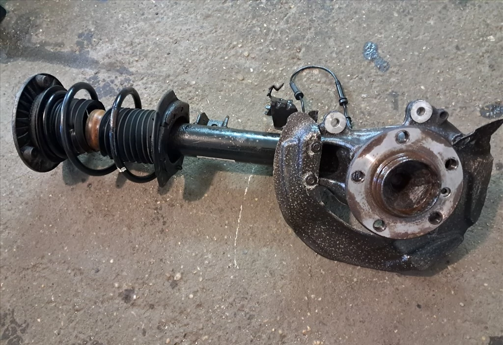 BMW (F30) 320d Bal első gólyaláb csonkállvány 3131-6791579-04