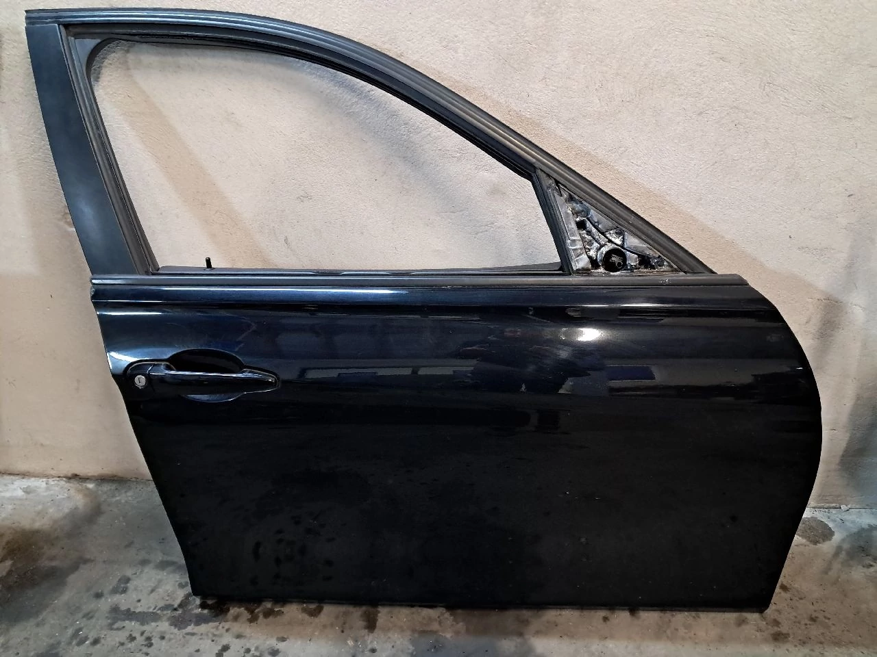 BMW (F30) jobb első ajtó