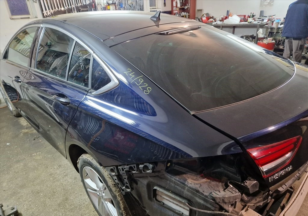 OPEL INSIGNIA B Bal hátsó sárvédő negyed