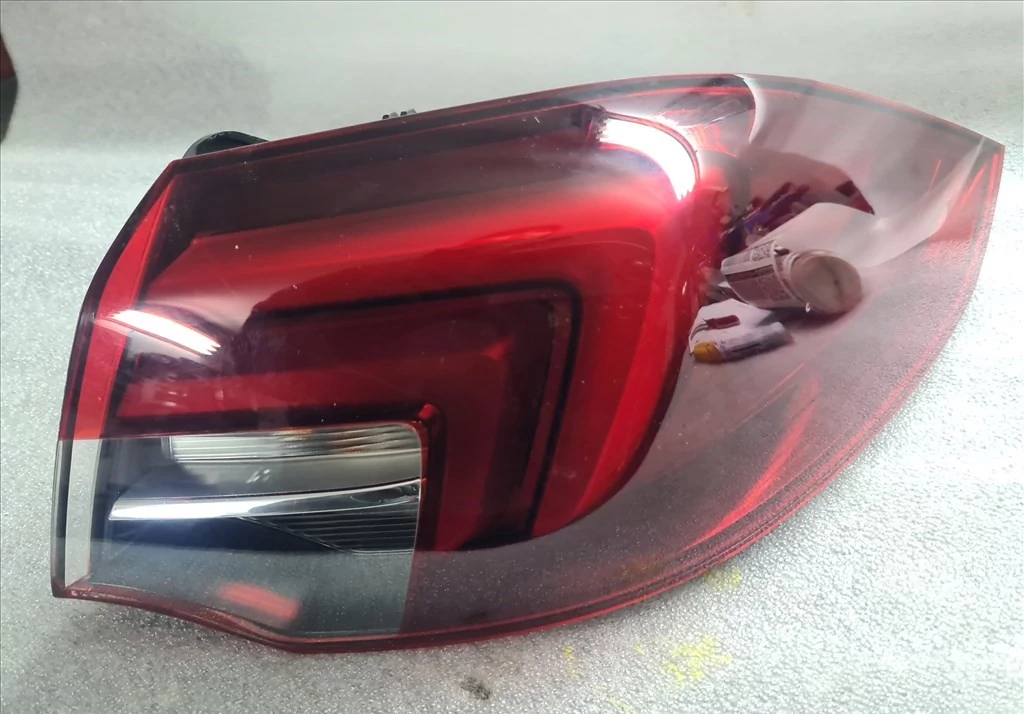 OPEL INSIGNIA B Jobb külső hátsó lámpa 39125836